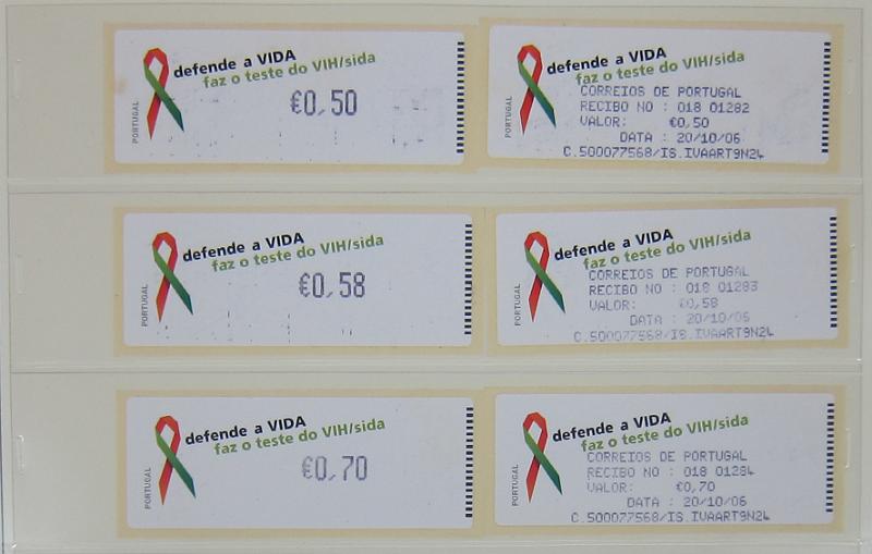 0265 (213).jpg -     Lote:    265      Colecção Especializada - Etiquetas      Lotes Especiais       Descrição:      1981/2010 &mdash; Etiquetas.   Coleção composta por 12 álbuns com etiquetas desde percursoras e Framas até 2010, com provas, erros, FDC's, etiquetas novas e usadas, sobrescritos circulados, variedades de impressão e papéis. Importante estudo. Lote a ver.        Lote ETQ       Valor Base:     &euro; 3000,00     Valor Venda:     &euro;      